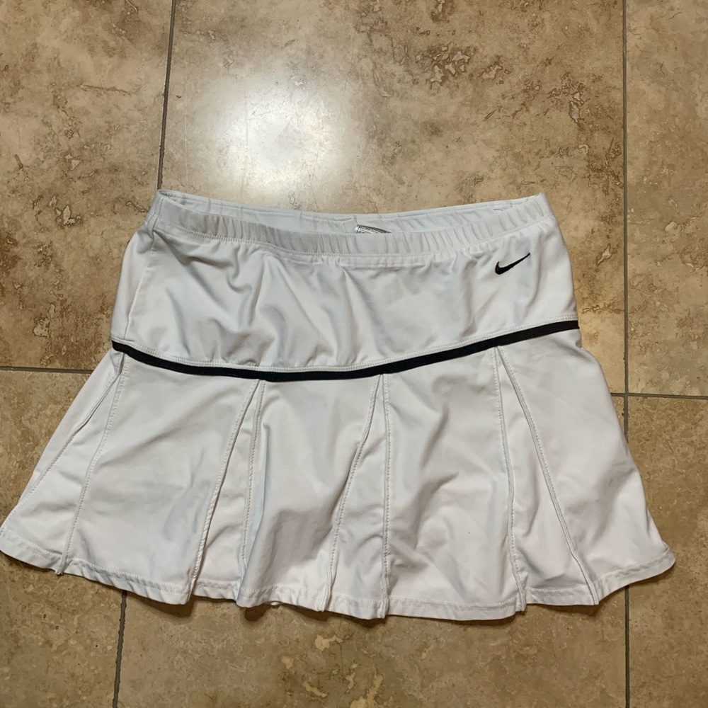 NIKE golf pleated skirt tennis skort size large white and black